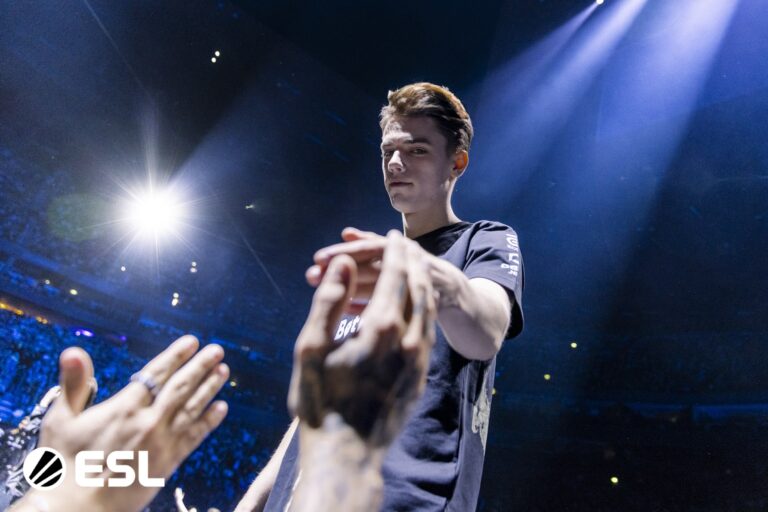 20250803_Viola-Schuldner_IEM-Cologne_08441-min